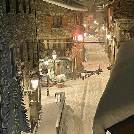 Turístico Nievesol 24 - *